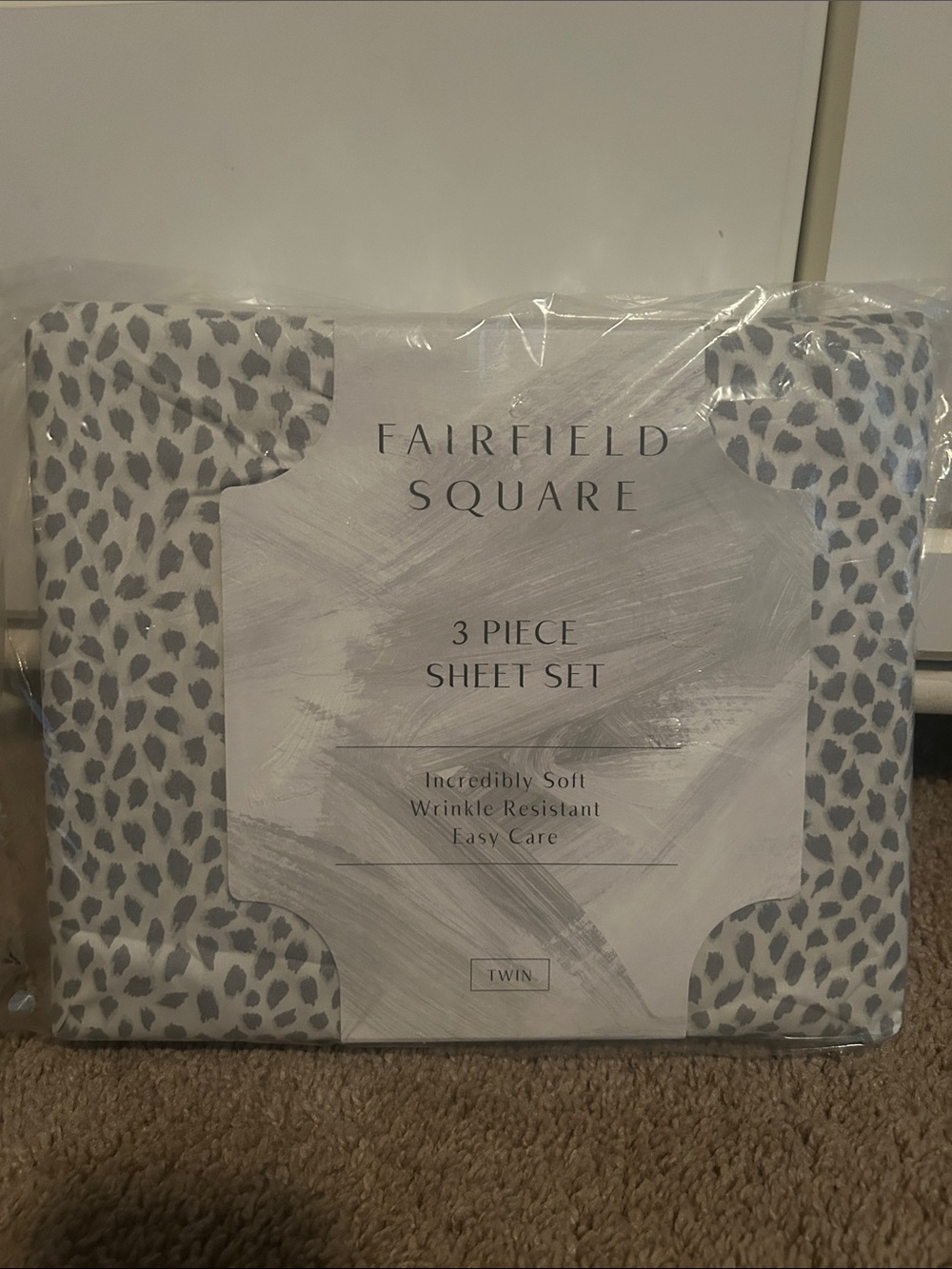 Twin 3-Piece Sheet Set in Gray Spot Print